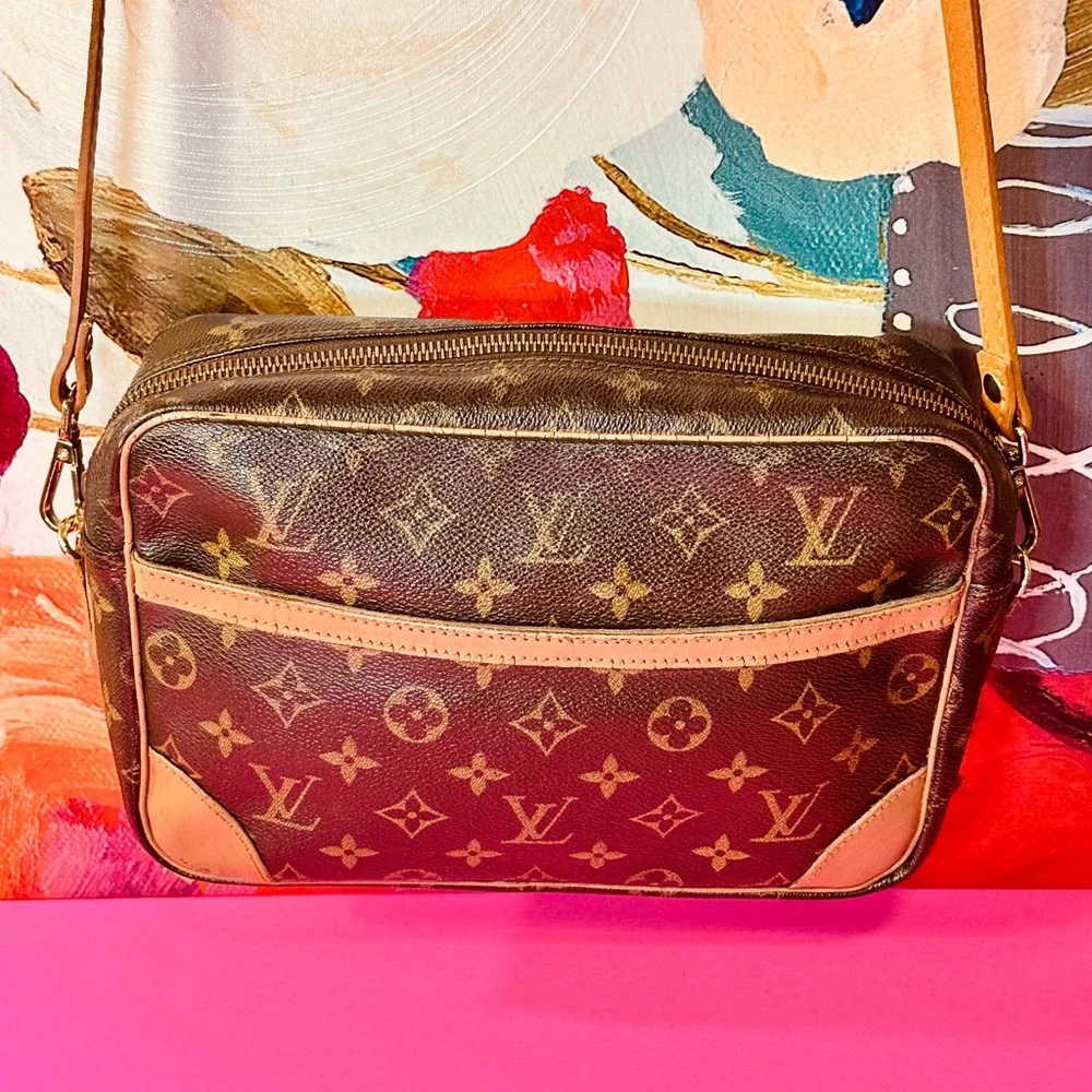 Louis Vuitton Monogram Brown and Tan Crossbody Bag - Picture 3 of 15